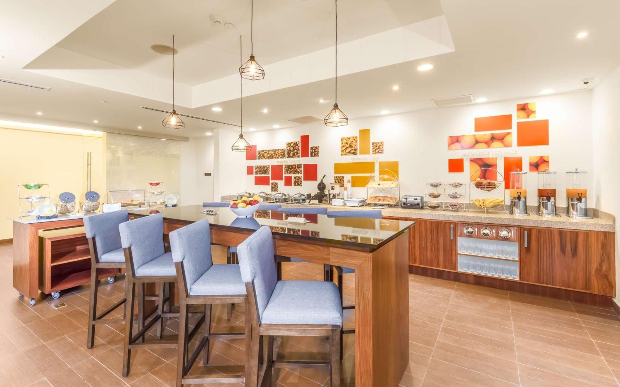 Hampton & By Hilton Cabos Hotel San Jose del Cabo